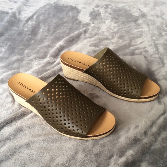 NIB Lucky Brand Jemya Wedge Sandals - Picture 3 of 4